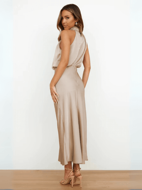 Vestido Midi Acetinado Acinturado com Gola Alta Drapeada Elegante – Rayca
